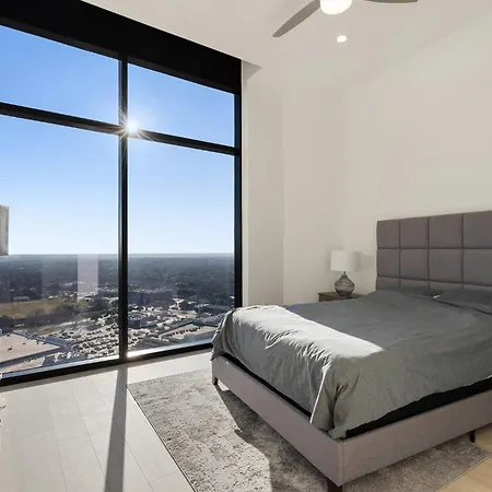 Luxurious Penthouse With Stunning Dallas Views